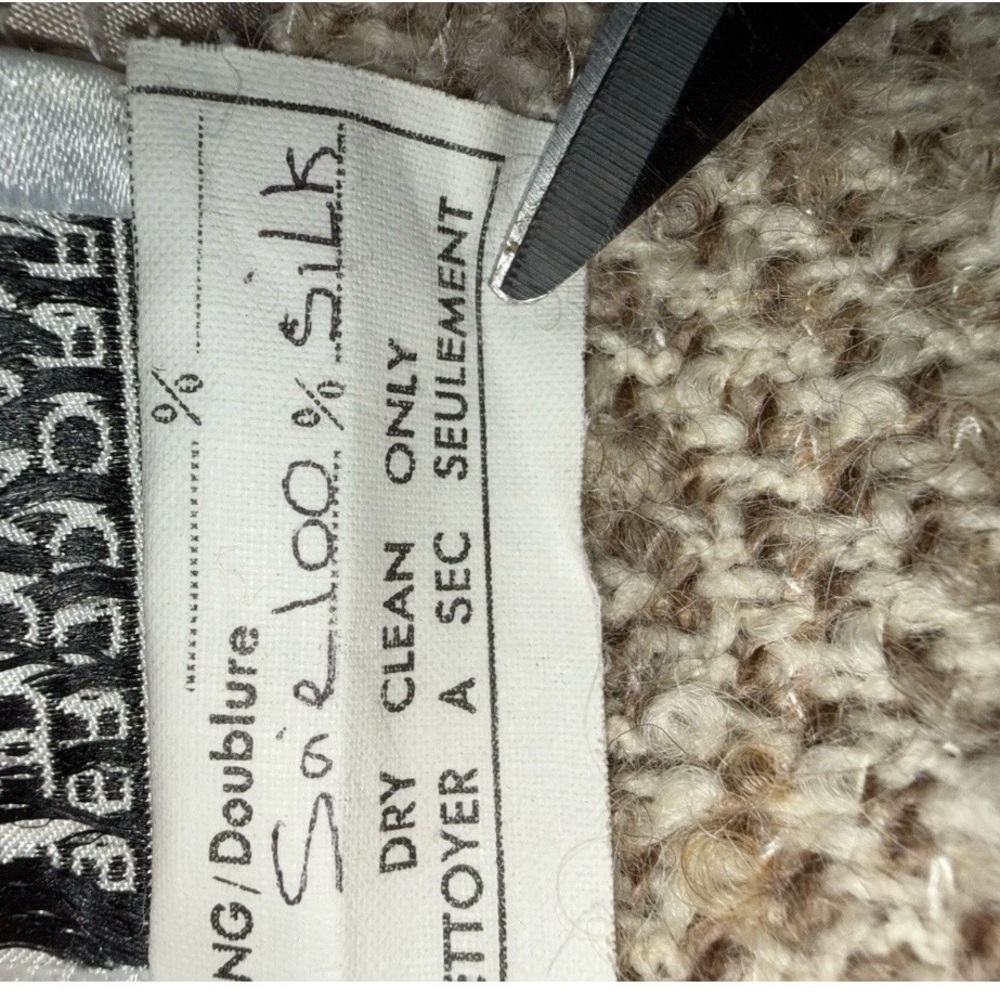 CHANEL Beige Tweed Suit - Picture 7 of 16